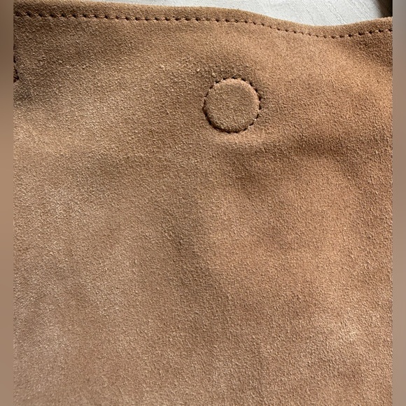 Chico’s Large Tan Suede Leather Boho Gypsy Hippie Fringe Handbag Tote Purse - Picture 3 of 8